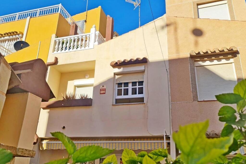 Mar Azul Adosado, Patio Y Solarium Appartement Torrevieja Buitenkant foto